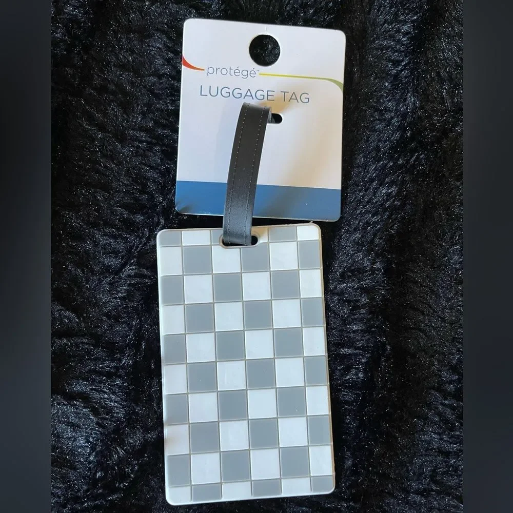 Protégé Checkered Gray and White Luggage Tag.